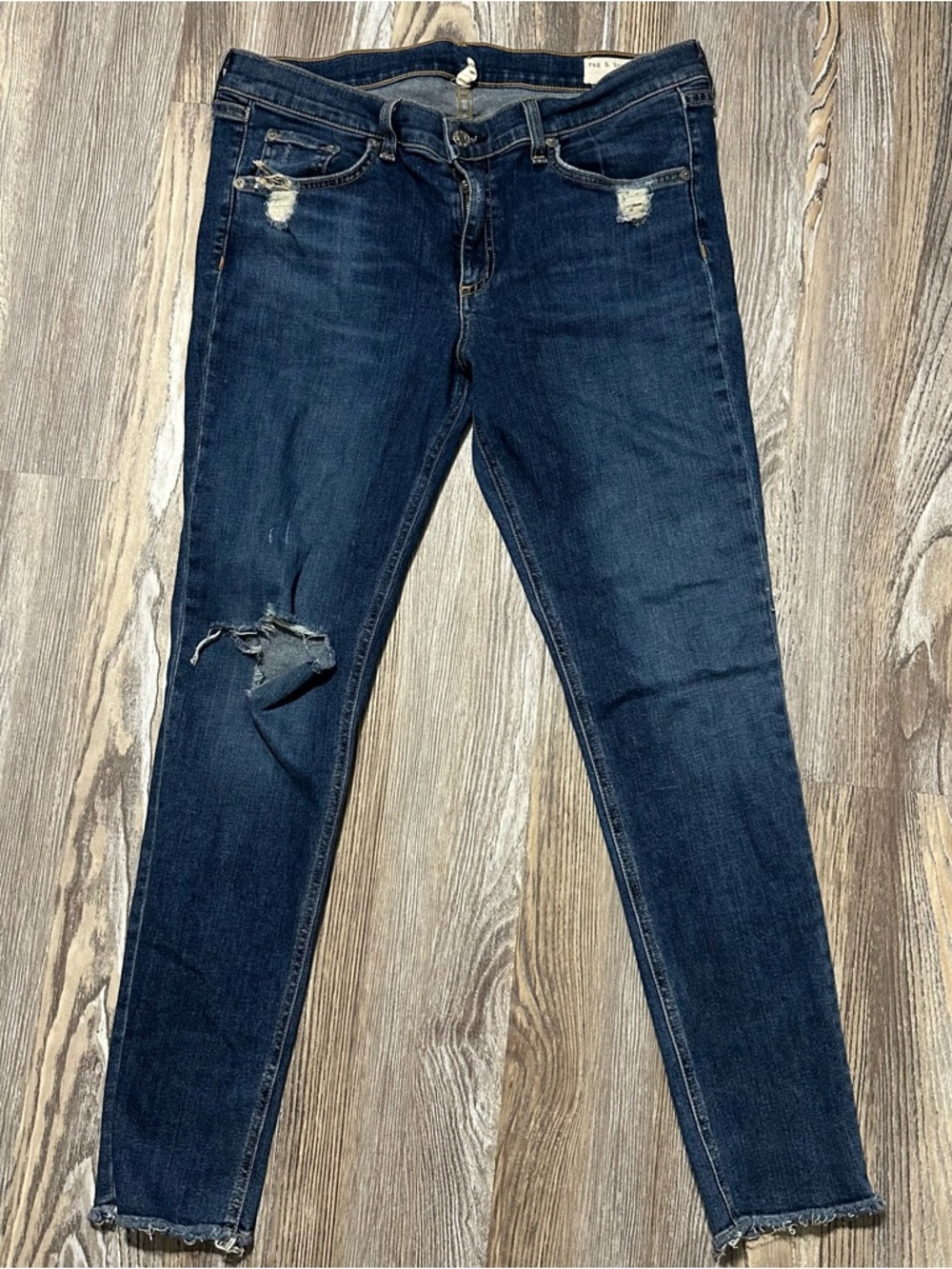Women’s rag & bone Distressed Skinny Jeans, size 32